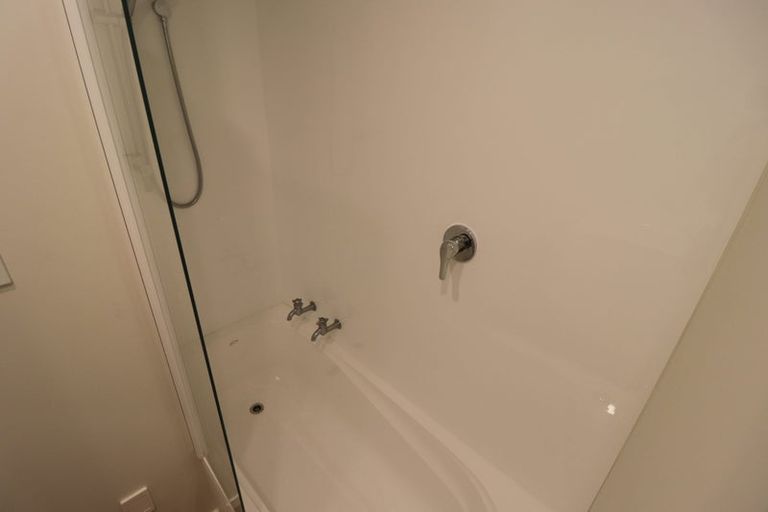 Photo of property in 23 Totara Grove, Hillcrest, Auckland, 0627