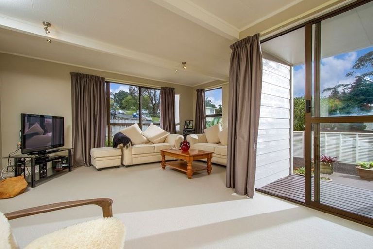 Photo of property in 85 Girrahween Drive, Totara Vale, Auckland, 0629