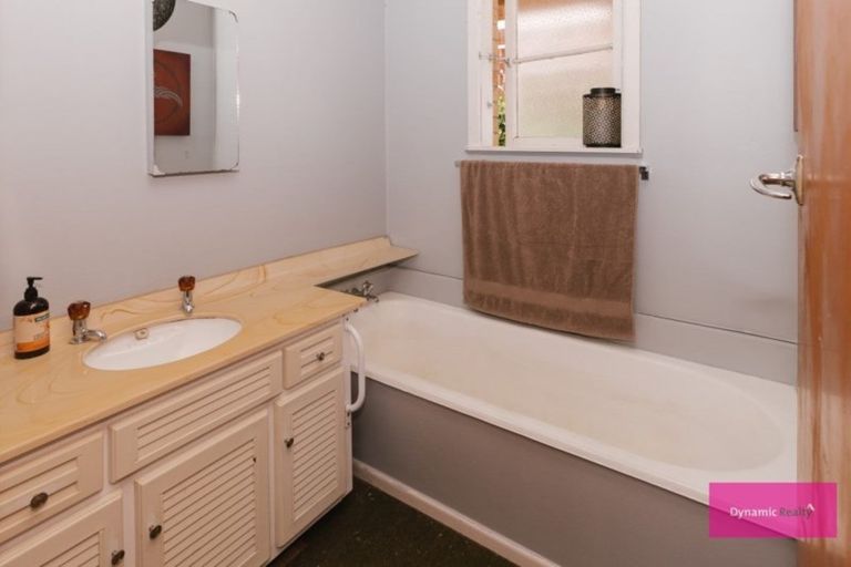 Photo of property in 14 Trent Street, Rongotea, 4476