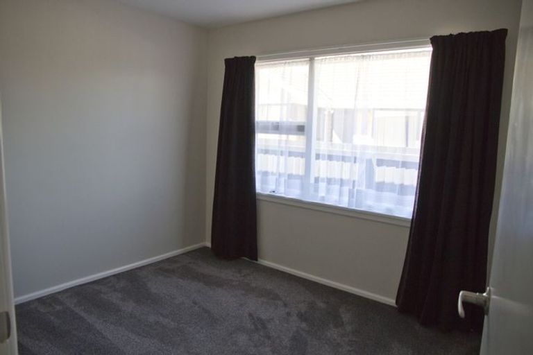 Photo of property in 49 Oriana Crescent, Hornby, Christchurch, 8042