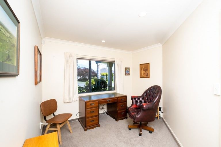 Photo of property in 15 Russell Robertson Drive, Havelock North, 4130