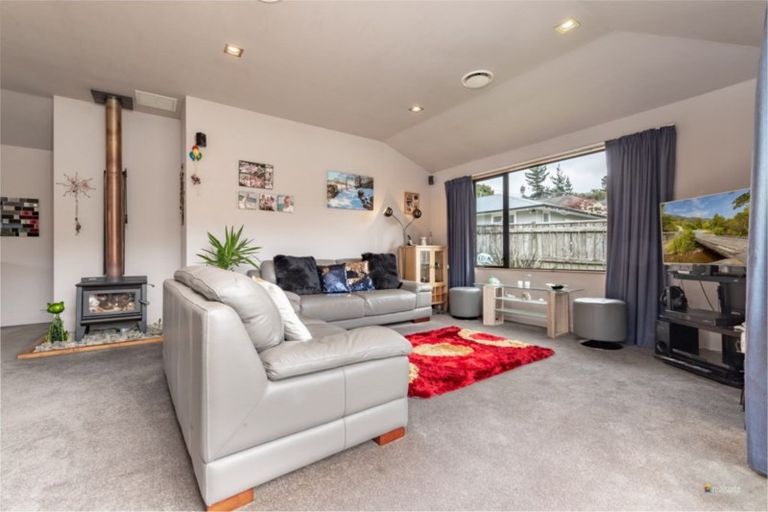 Photo of property in 186 Plateau Road, Te Marua, Upper Hutt, 5018