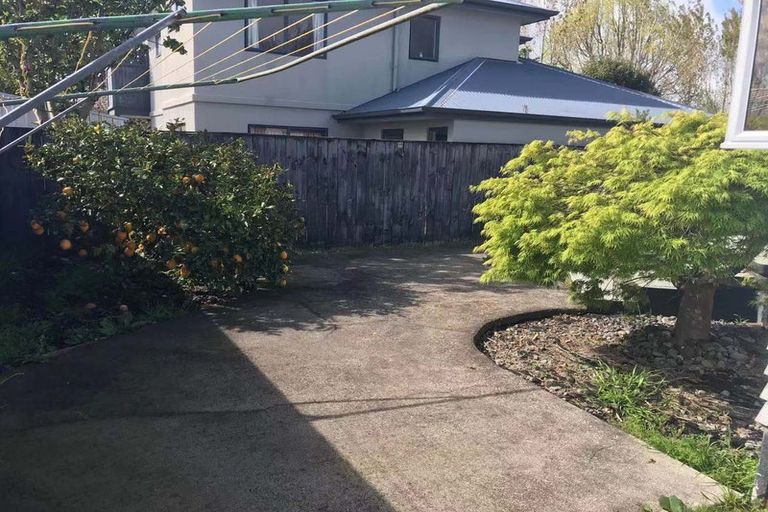 Photo of property in 60 Southsea Crescent, Silverdale, Hamilton, 3216