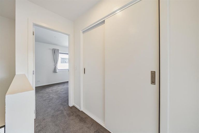 Photo of property in 8/104 Martin Street, Wallaceville, Upper Hutt, 5018