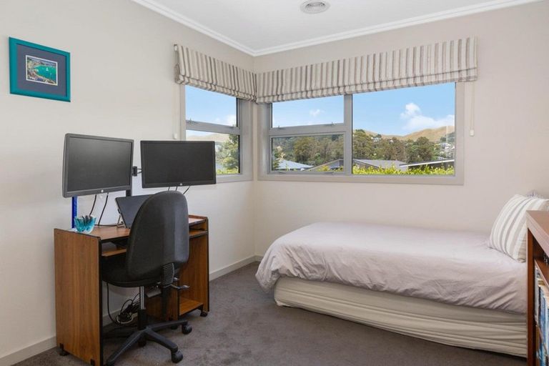 Photo of property in 26 Flotilla Place, Whitby, Porirua, 5024