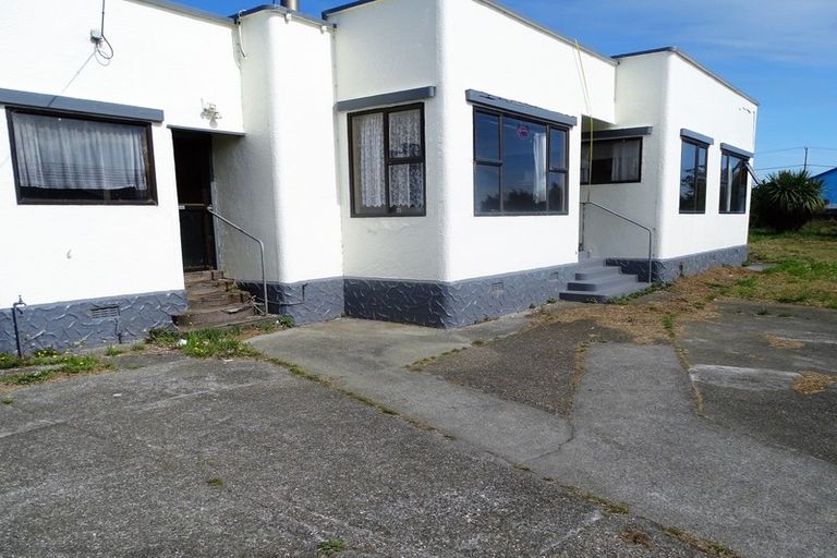 Photo of property in 246d Marine Parade, Bluff, 9814