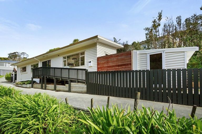 Photo of property in 21a Mahoe Street, Tawa, Wellington, 5028