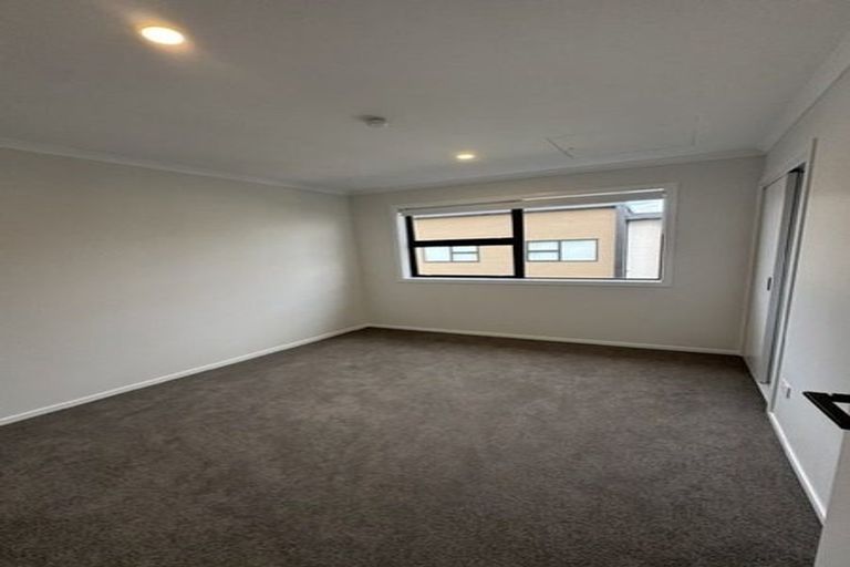 Photo of property in 660e Swanson Road, Swanson, Auckland, 0612