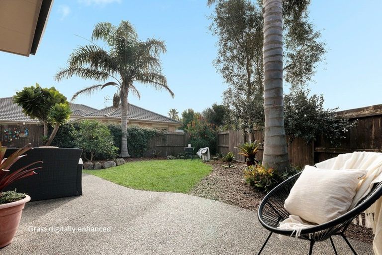 Photo of property in 8 Araroa Place, Papamoa Beach, Papamoa, 3118