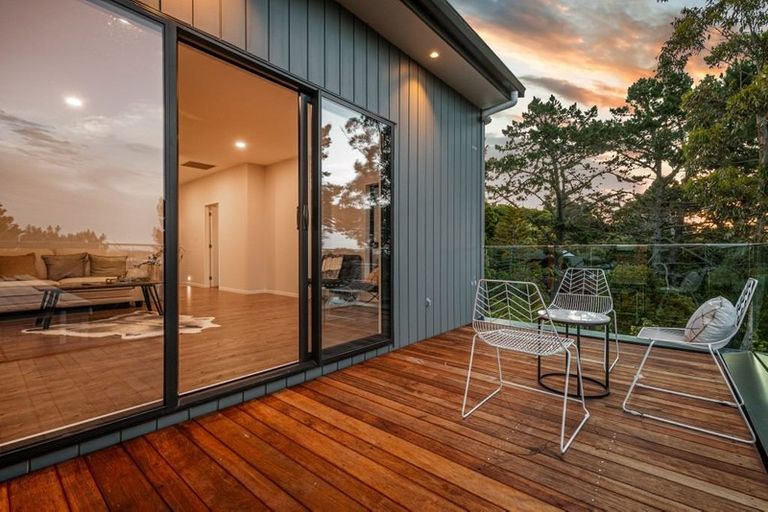 Photo of property in 185a Browns Bay Road, Browns Bay, Auckland, 0630