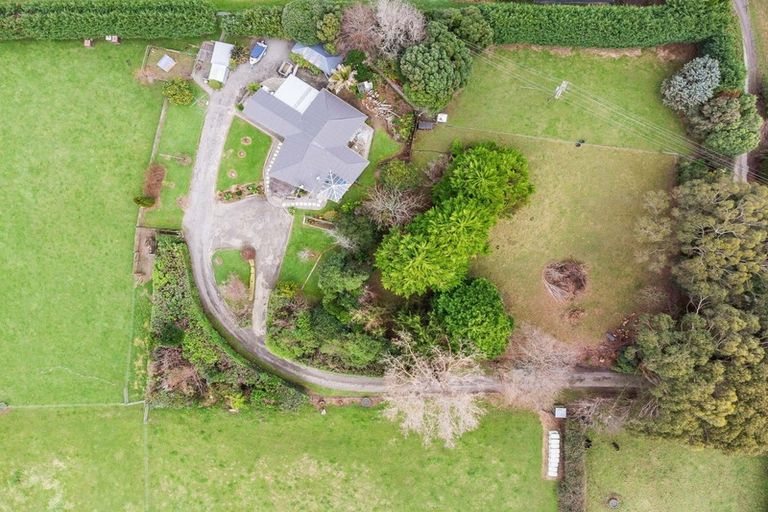 Photo of property in 55 Takapu Road, Manakau, Levin, 5573