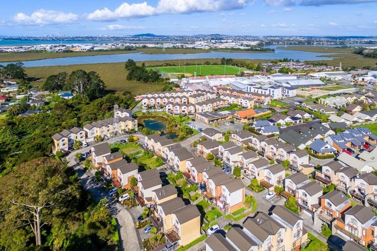 Photo of property in St Claire Village, 62/172 Mcleod Road, Te Atatu South, Auckland, 0610