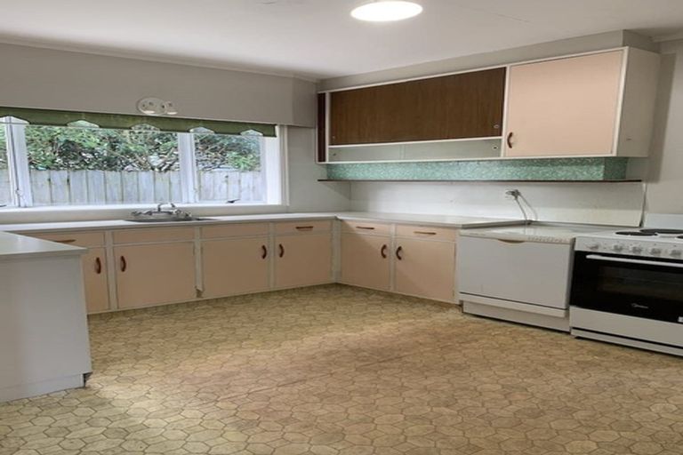 Photo of property in 29 Wattle Street, New Lynn, Auckland, 0600