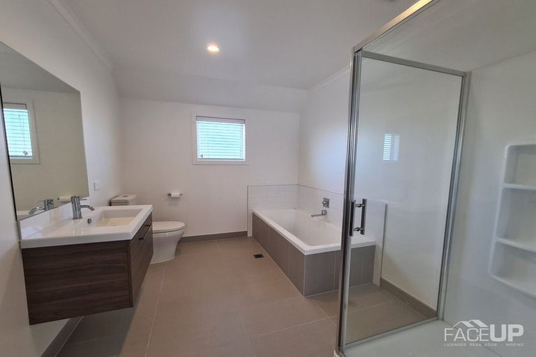 Photo of property in 30 Kanuka Road, Hobsonville, Auckland, 0616