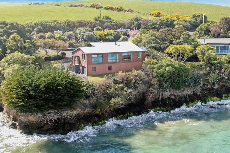 Photo of property in 1359 Taieri Mouth Road, Taieri Mouth, Brighton, 9091