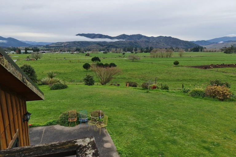 Photo of property in 72 Hotham Street, Murchison, 7007