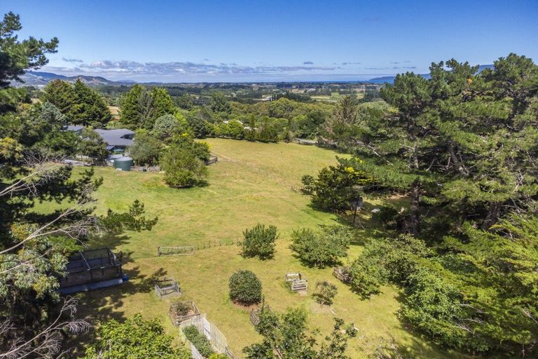 Photo of property in 37 Hadfield Road, Peka Peka, Waikanae, 5391