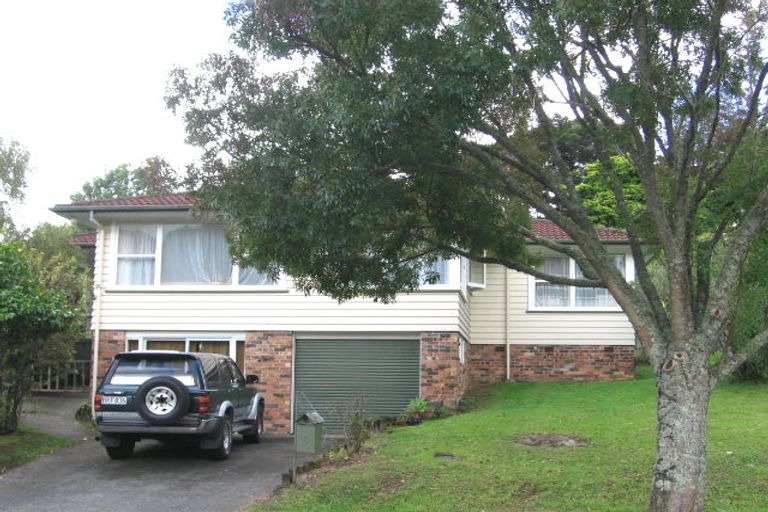 Photo of property in 6 Takapu Street, Henderson, Auckland, 0612