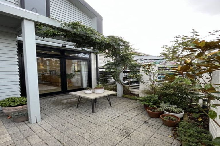 Photo of property in 82a Wallace Street, Mount Cook, Wellington, 6021