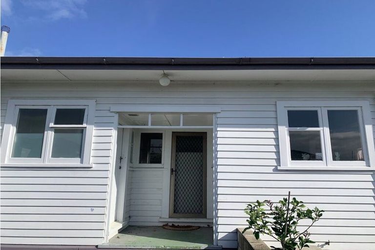 Photo of property in 28 Guppy Road, Greenmeadows, Napier, 4112