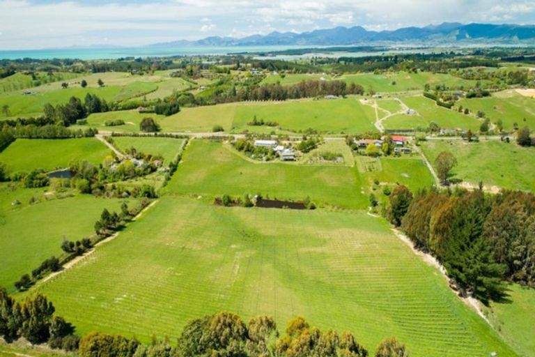 Photo of property in 171 Carlyon Road, Mahana, Upper Moutere, 7173