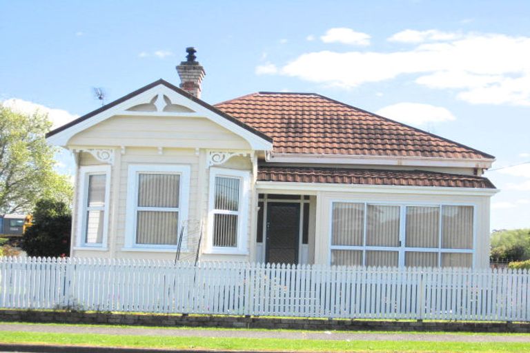 Photo of property in 73 Hakanoa Street, Huntly, 3700