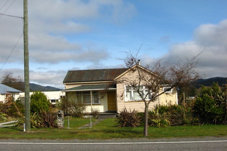 Photo of property in 80-82 Buller Road, Reefton, 7830