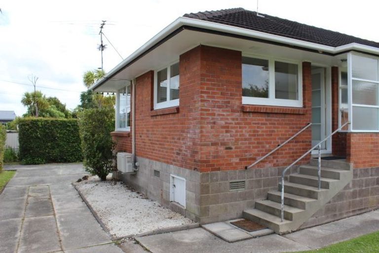 Photo of property in 1/13 Stanley Avenue, Milford, Auckland, 0620