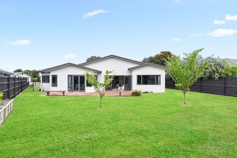 Photo of property in 13 Mangakoea Place, St Andrews, Hamilton, 3200