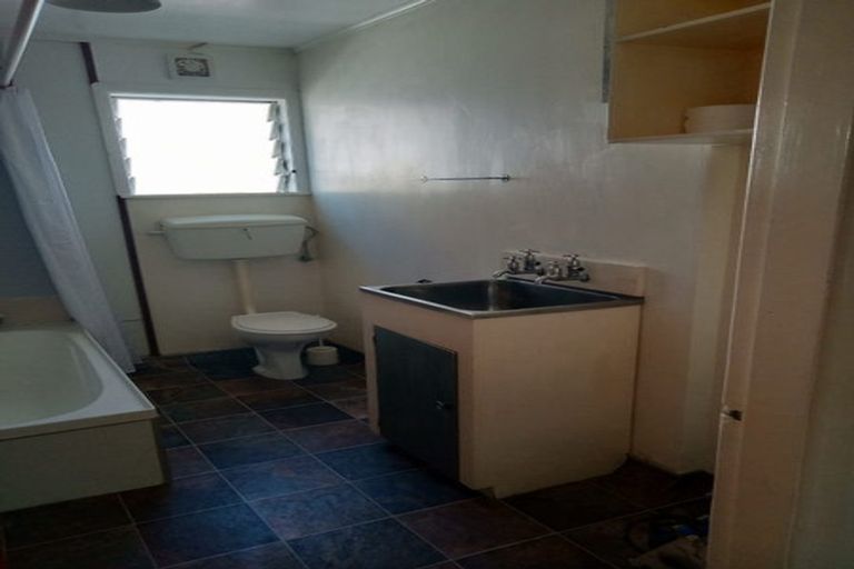 Photo of property in 5 Claremont Grove, Mount Victoria, Wellington, 6011