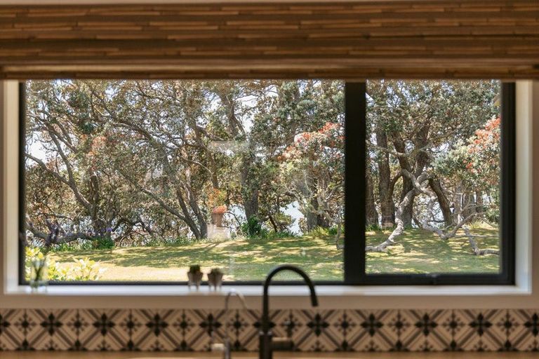 Photo of property in 37 Pohutukawa Drive, Athenree, Katikati, 3177