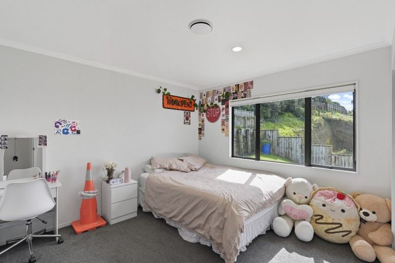 Photo of property in 5 Rotokare Crescent, Whalers Gate, New Plymouth, 4310