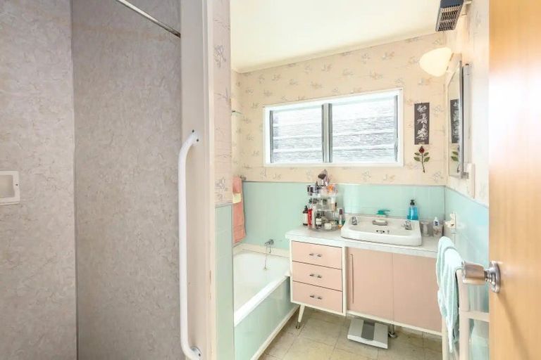 Photo of property in 17 Keir Crescent, Lansdowne, Masterton, 5810