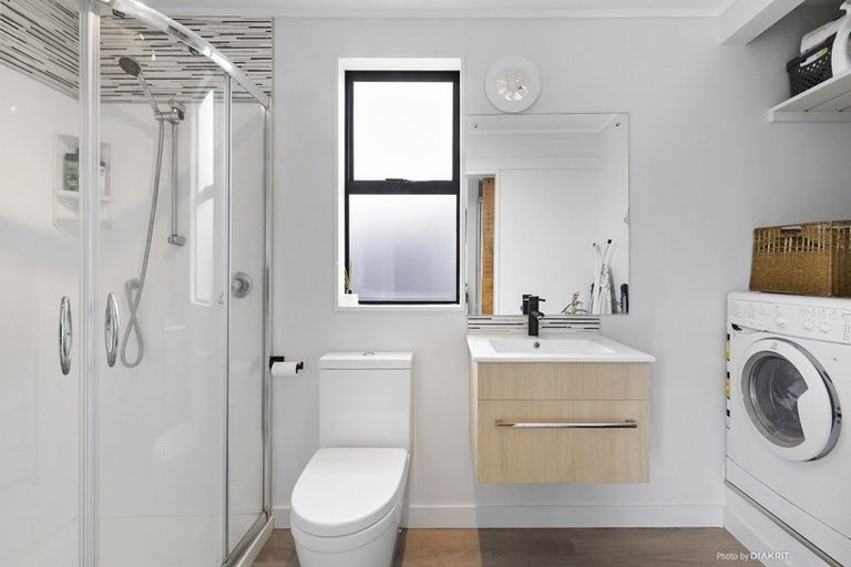 Photo of property in 11a Monowai Road, Johnsonville, Wellington, 6037