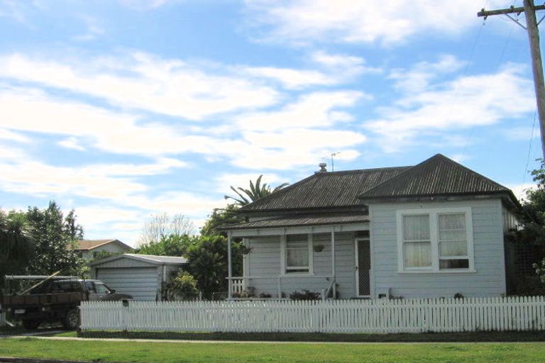 Photo of property in 16 Queens Road, Elgin, Gisborne, 4010