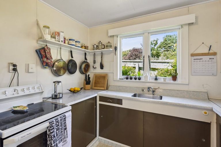 Photo of property in 18 Dell Road, Raumati South, Paraparaumu, 5032