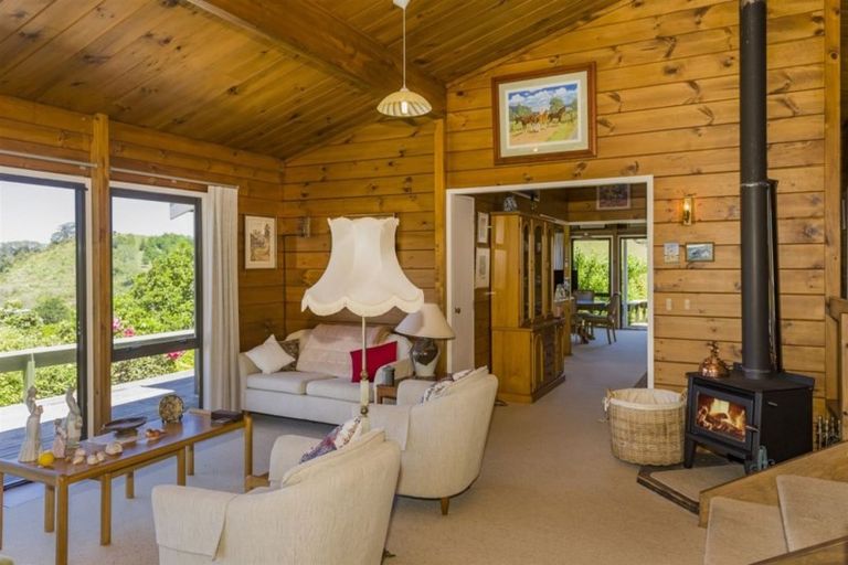 Photo of property in 13 Punga Place, Whitianga, 3510