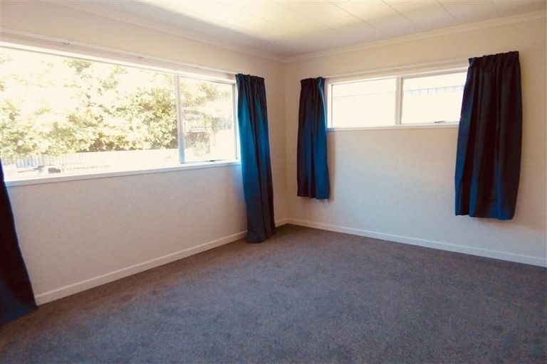 Photo of property in 71 Govett Avenue, Frankleigh Park, New Plymouth, 4310