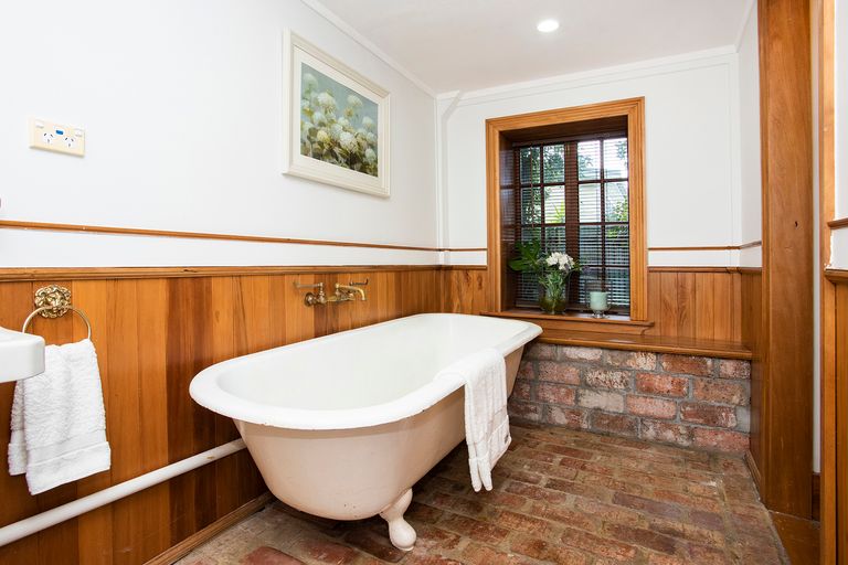 Photo of property in 16 Russell Street, Whataupoko, Gisborne, 4010