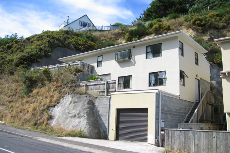 Photo of property in 24 Melrose Road, Island Bay, Wellington, 6023