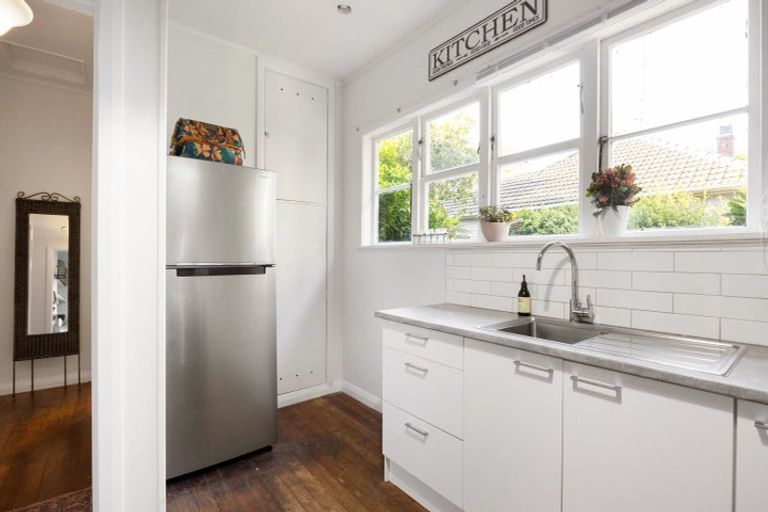 Photo of property in 2 Onslow Street, Hamilton East, Hamilton, 3216