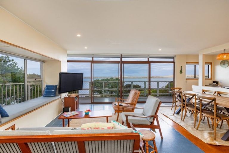 Photo of property in 17 Cheviot Street, Mangawhai Heads, Mangawhai, 0505