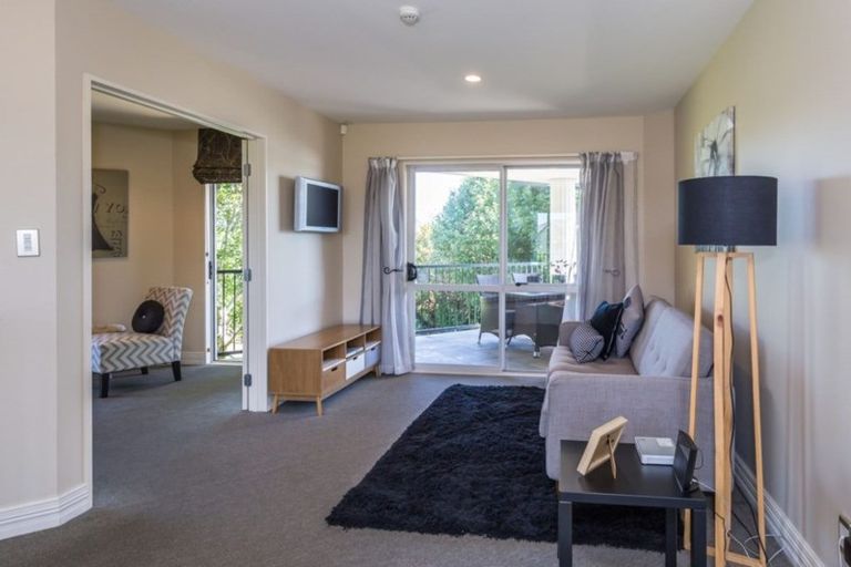 Photo of property in 6 Leabridge Mews, Harewood, Christchurch, 8051