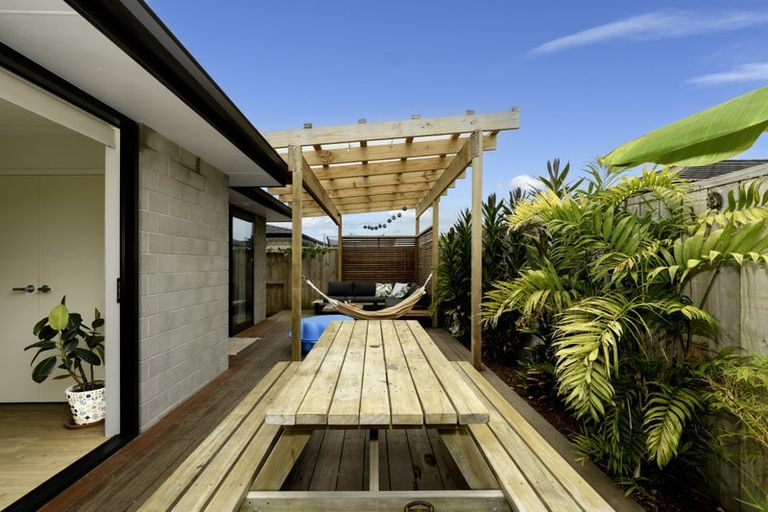 Photo of property in 41 Hills View Drive, Papamoa, 3118