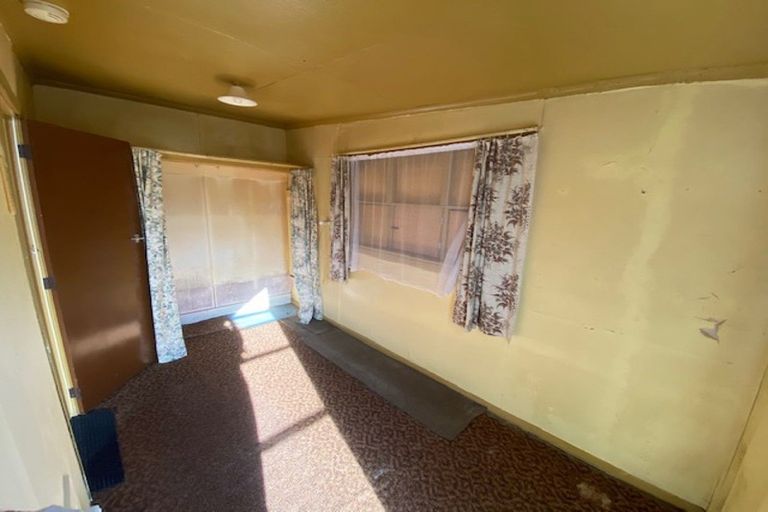 Photo of property in 4 Selwyn Street, Coalgate, 7673