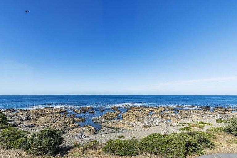 Photo of property in 441 The Esplanade, Island Bay, Wellington, 6023