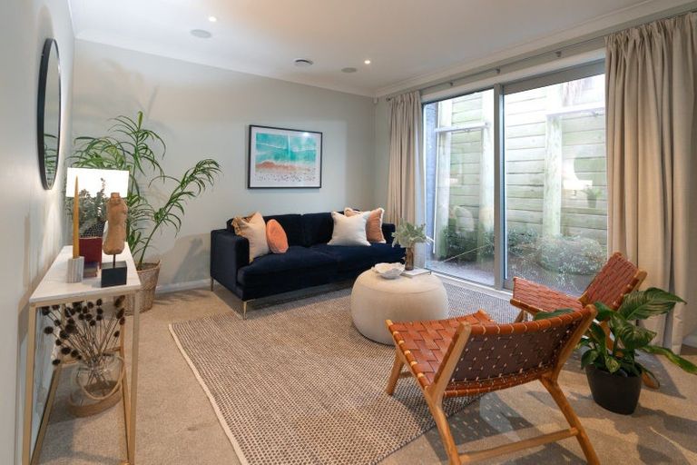 Photo of property in 118a Nicholson Road, Khandallah, Wellington, 6035