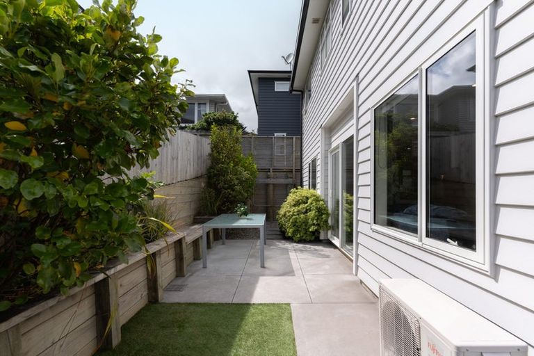 Photo of property in 114a Helston Road, Paparangi, Wellington, 6037