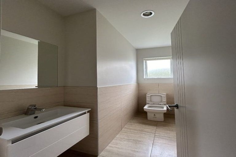 Photo of property in 67 Pickaberry Avenue, Karaka, Papakura, 2113