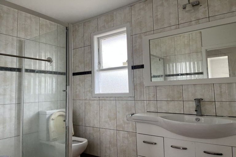 Photo of property in 21 Heybridge Street, Manurewa, Auckland, 2102